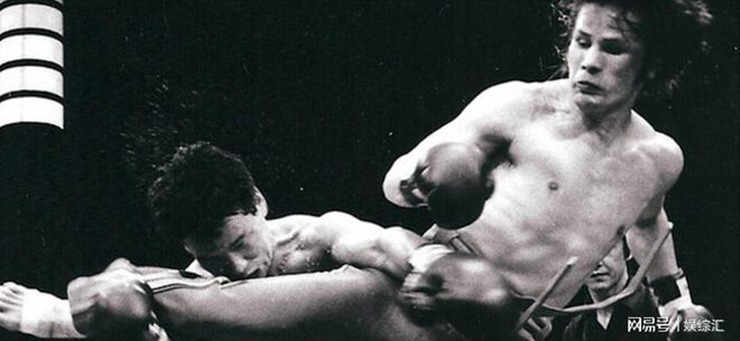 Siêu sao võ thuật 6 lần vô địch thế giới, đá Thành Long bay xuống đất, Nguyên Bưu bất tỉnh - 4