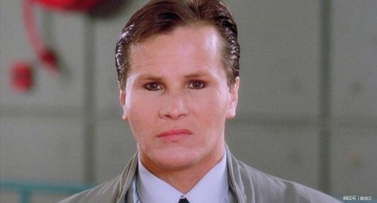 Siêu sao võ thuật 6 lần vô địch thế giới, đá Thành Long bay xuống đất, Nguyên Bưu bất tỉnh - 1