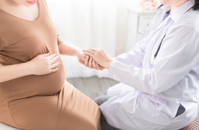 Bác sĩ sản khoa hướng dẫn mẹ bầu đếm cử động thai, tiết lộ thời điểm tốt nhất làm điều này - 1