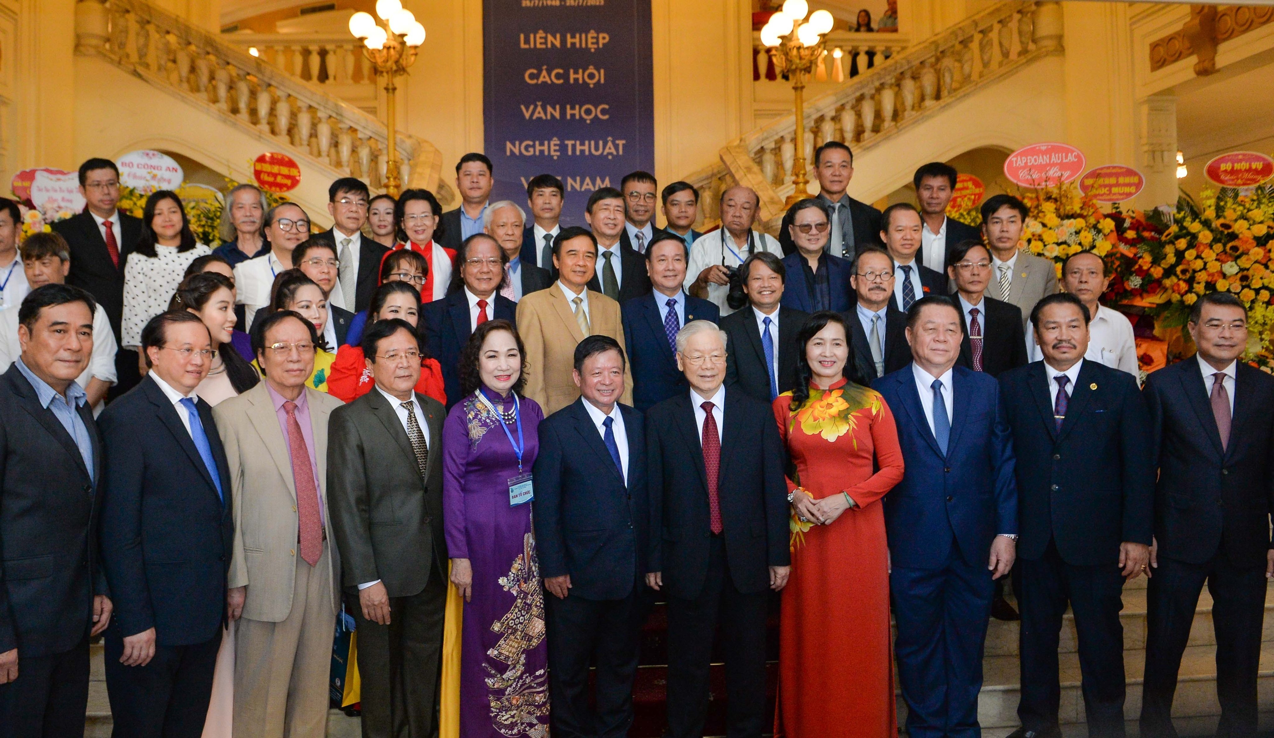 (Ảnh) Lễ kỷ niệm 75 năm thành lập Liên hiệp các Hội Văn học nghệ thuật Việt Nam - 3