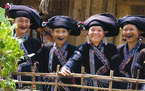 Tổ chức Hội thảo “Bảo tồn và phát huy giá trị trang phục truyền thống của dân tộc Lự tỉnh Lai Châu gắn với phát triển du lịch” - 1