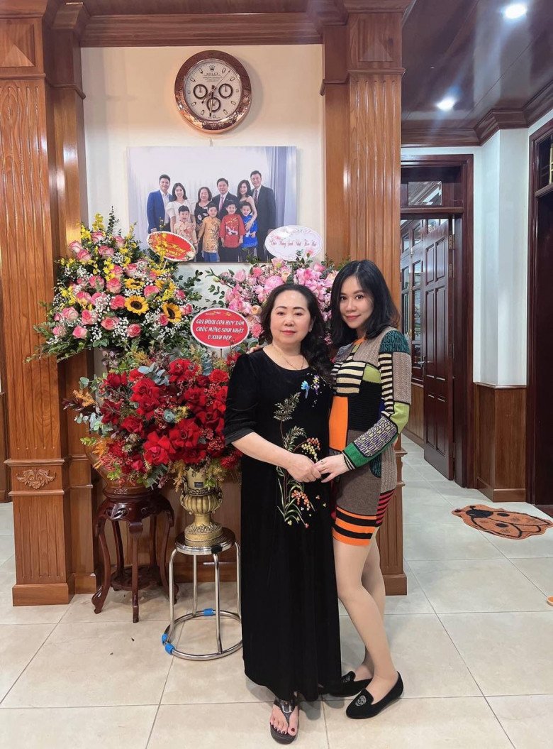 Vợ MC Tuấn Tú ngoài đời từng bị bàn tán ngoại hình, sinh 2 con được khen ngày càng đẹp - 5