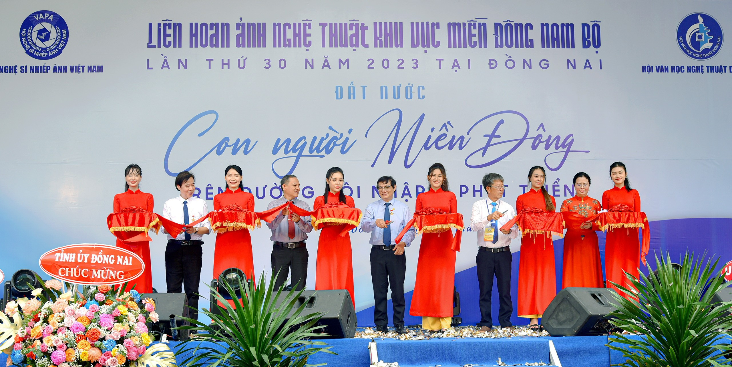 Liên hoan ảnh nghệ thuật Đông Nam Bộ lần thứ 30 - 1