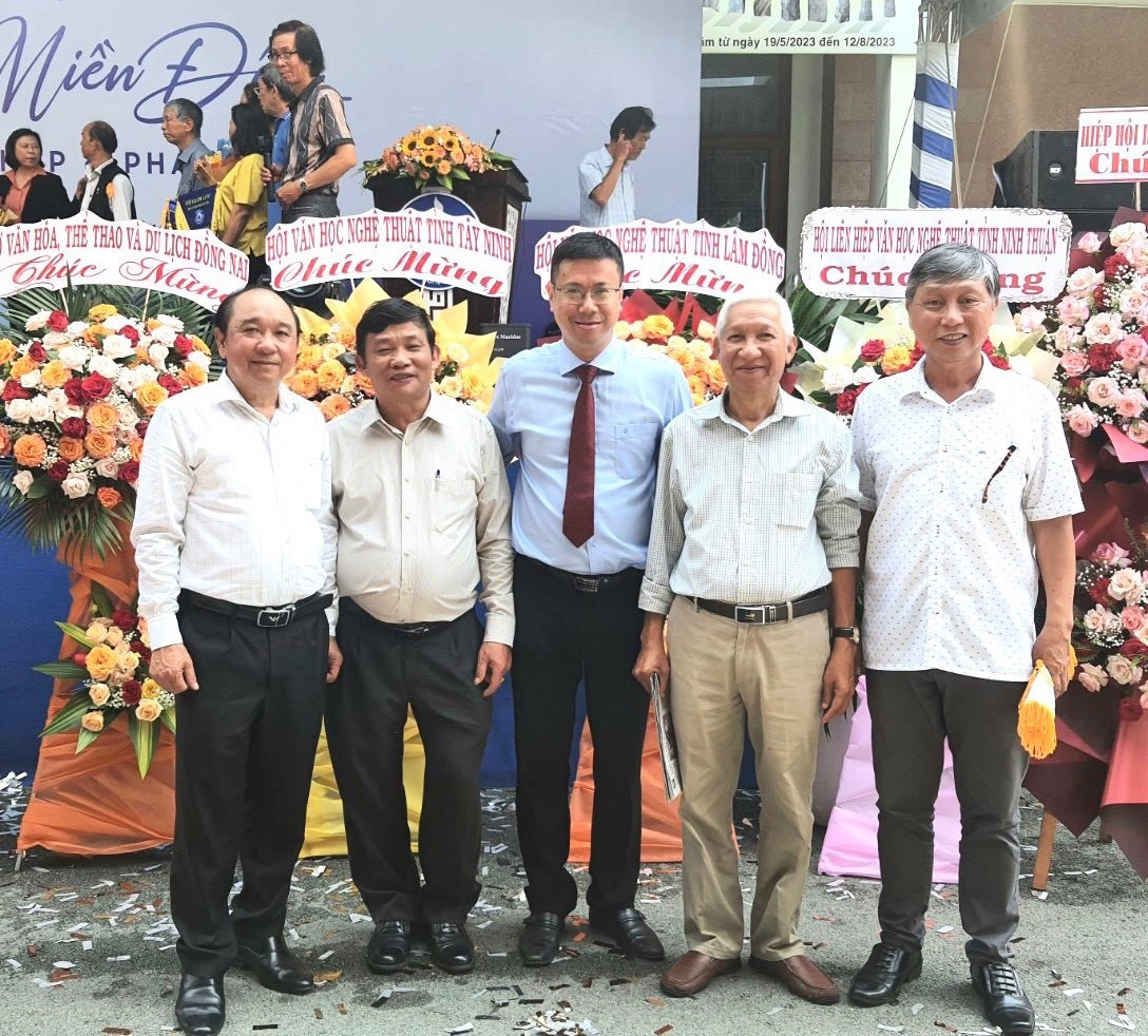 Liên hoan ảnh nghệ thuật Đông Nam Bộ lần thứ 30 - 5