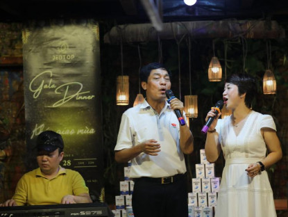 Nhịp cầu doanh nghiệp - GALA DINNER KHÚC GIAO MÙA: Lời chào bình yên
