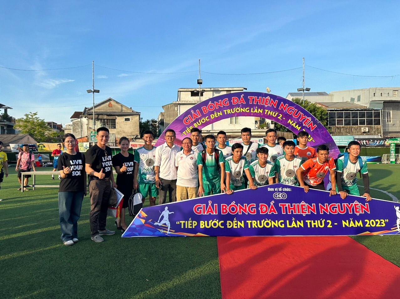 Giải bóng đá “Tiếp bước đến trường” cho học sinh nghèo - 3