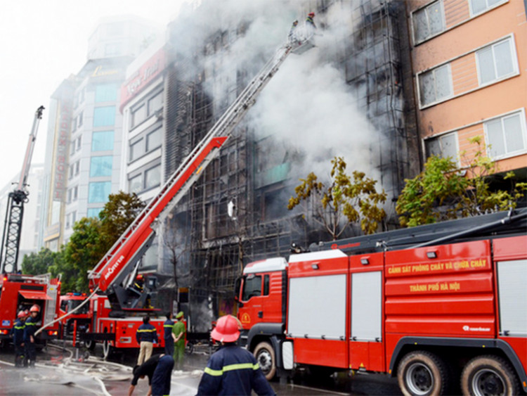 Từ vụ cháy nhà ở phố Khương Hạ: Nhà cao tầng, nhà ống bị cháy, cần làm gì để thoát nạn?