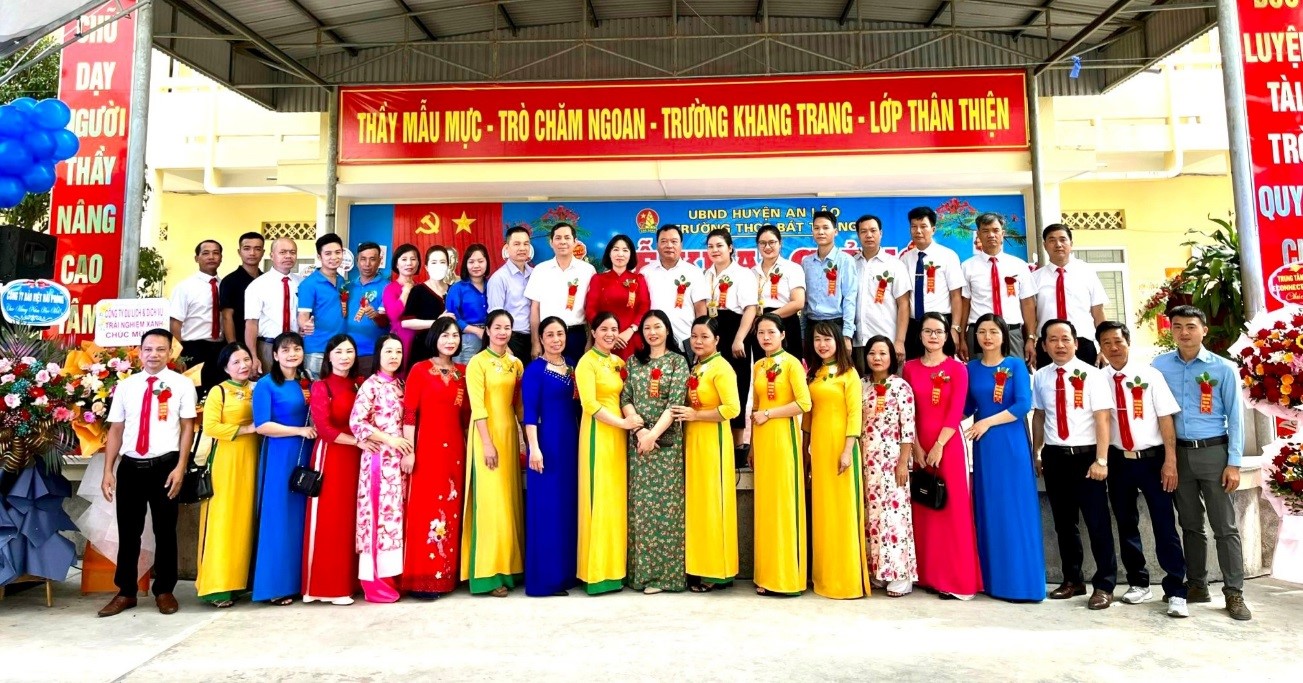 Trường THCS Bát Trang: Phấn đấu đạt trường đạt chuẩn Quốc gia mức độ 2 trong năm 2023 - 1
