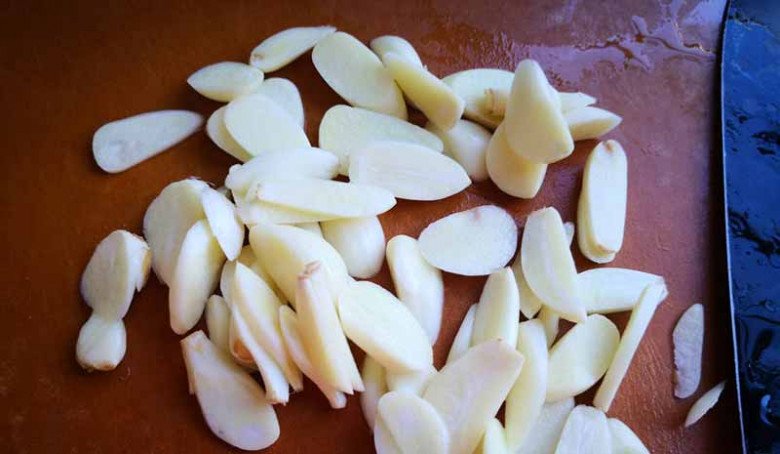 Quả giàu vitamin B chợ bán 20.000đ/kg, đem ngâm chung với “hạt trường thọ” được món đại bổ - 7