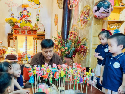 Tin Tức - Tìm lại ánh đèn Trung thu xưa qua những chiếc đèn lồng cổ