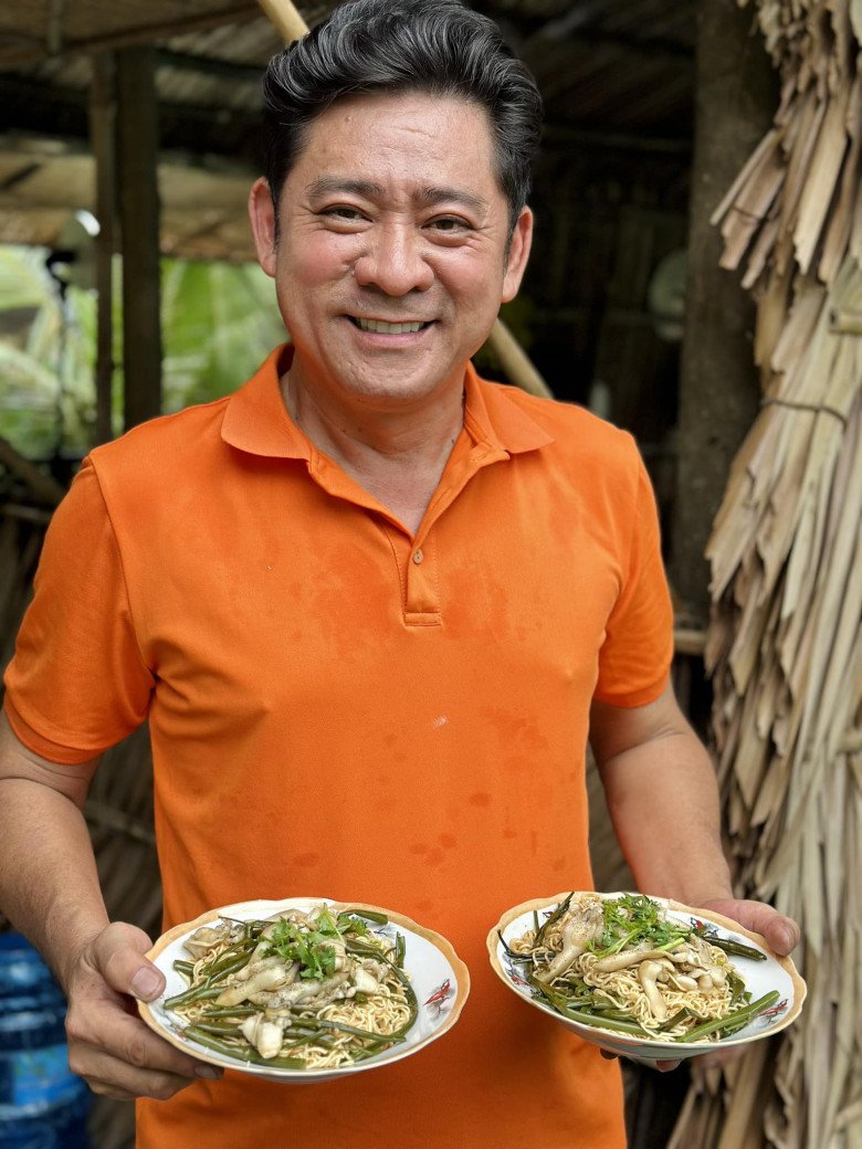 Tài tử Huỳnh Anh Tuấn nấu ăn trong chòi lá tại nhà vườn 6.000m2, có món bình dị, món đẹp như nhà hàng - 5