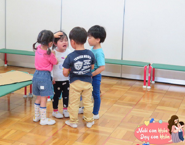 Muốn biết con có bị bắt nạt ở trường mẫu giáo, hãy chú ý 5 chi tiết quan trọng - 11