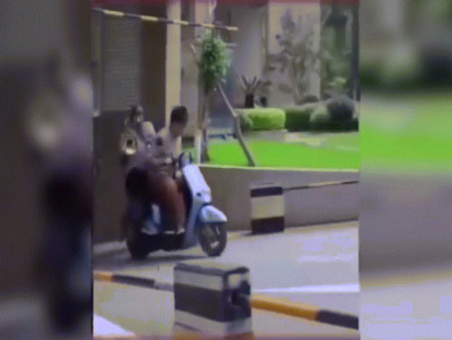 Giao thông - Clip: Khi xe tay ga chế tiếng gầm rú &quot;phá làng, phá xóm&quot;