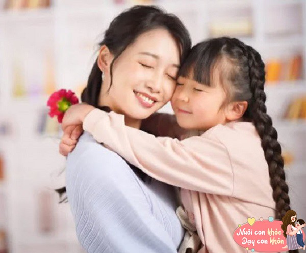 Bố mẹ chê con mình nhút nhát chẳng như "con nhà người ta" nhưng không biết nguyên nhân có thể từ chính mình - 8