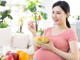 Những "siêu thực phẩm" bà bầu nên ăn theo từng giai đoạn thai kỳ để thai nhi phát triển vượt trội
