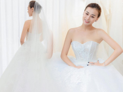 Giải trí - Phương Oanh tung ảnh diện váy cưới gợi cảm, đám cưới Shark Bình đang đến gần