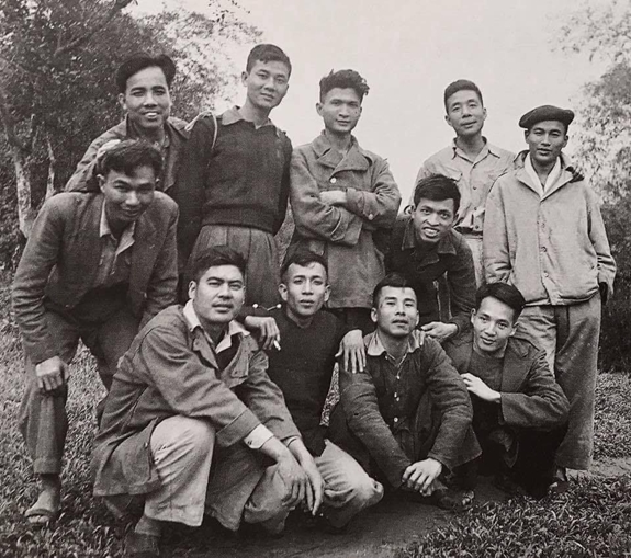 Khuynh hướng văn học mang tính sử thi trong văn học Việt Nam 1945 – 1975 - 1