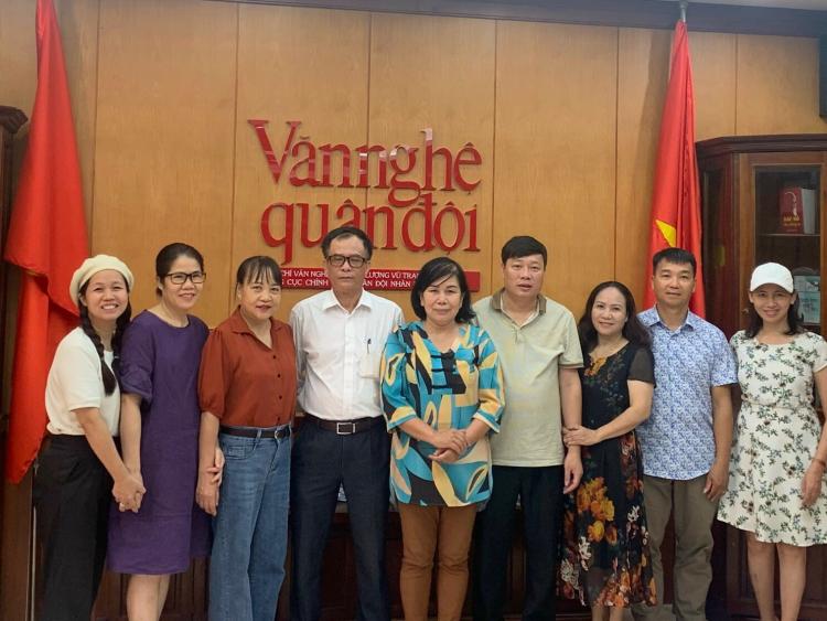 Những chuyển động, những bước chuyển văn chương