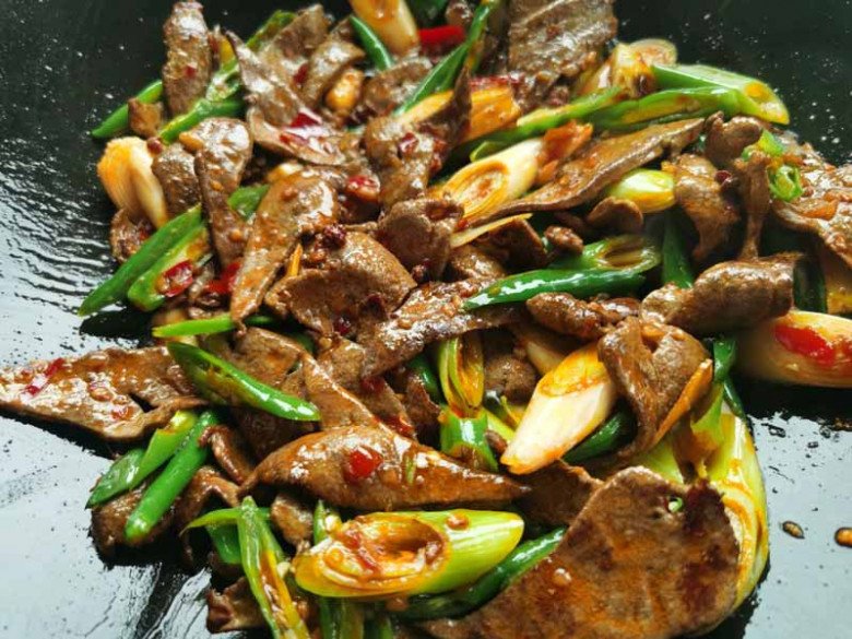 Thứ này của lợn vitamin A gấp 51 lần dưa hấu, nước ta bán 35.000đ/kg, nhiều người chê bẩn không ăn - 8