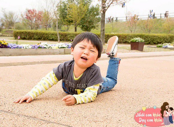 99% bố mẹ không biết trẻ được nuông chiều dễ tạo nên 3 tính cách xấu này - 4