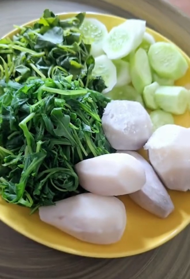 &#34;Nữ hoàng ảnh lịch&#34; Việt Trinh khoe bữa sáng đơn giản mà ăn vào eo ót, có điểm khác với nhiều người - 7