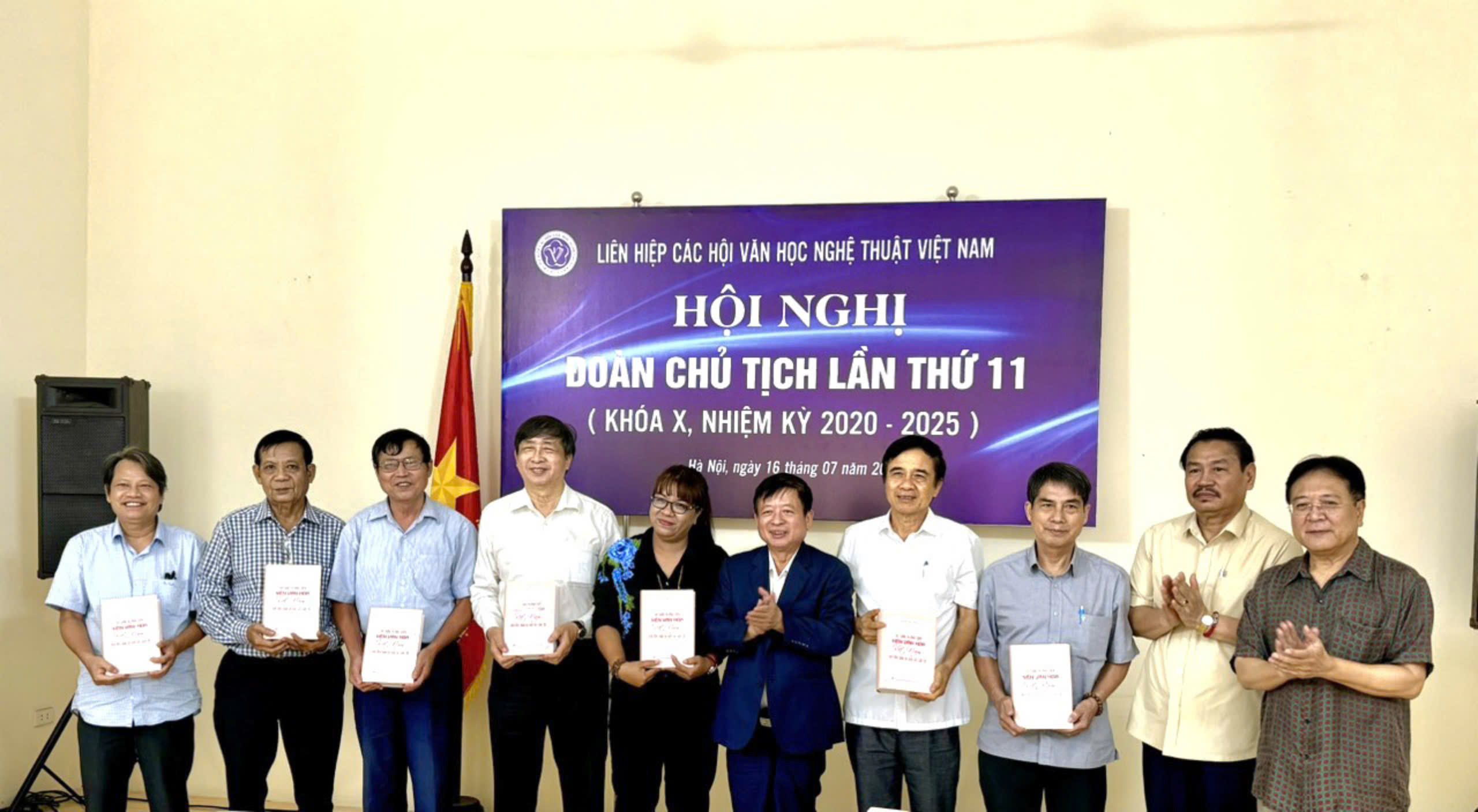 Tổng Bí thư Nguyễn Phú Trọng và quan điểm về văn hóa, con người trong sự phát triển của xã hội - 3