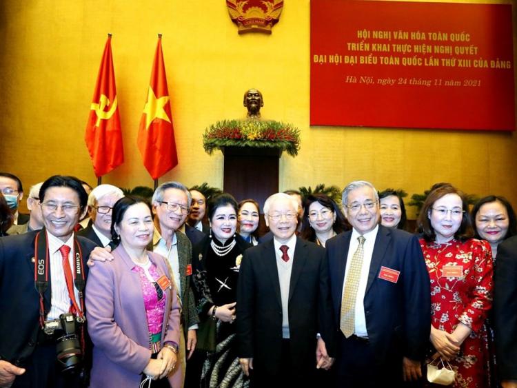 “Có một mái đầu bạc” - Bài hát đầy yêu thương, tự hào với nhà lãnh đạo được nhân dân vô cùng yêu quý: Đồng chí Nguyễn Phú Trọng