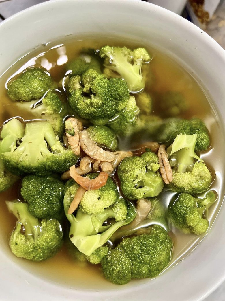 Những tô cơm một mình &#34;đạm bạc&#34; của Cindy Thái Tài - 3