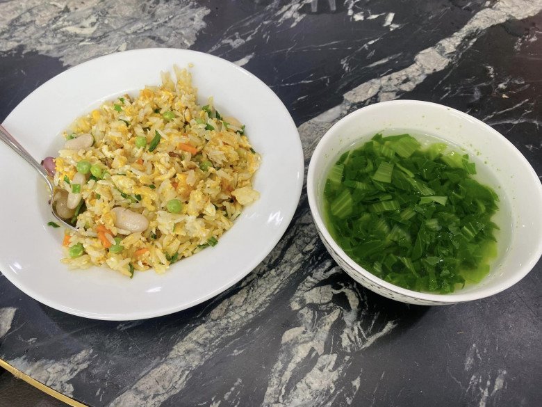 Bà bầu Võ Hạ Trâm cho con lai Ấn ăn chay trường từ bé, nấu những gì mà dân mạng khen hấp dẫn? - 3