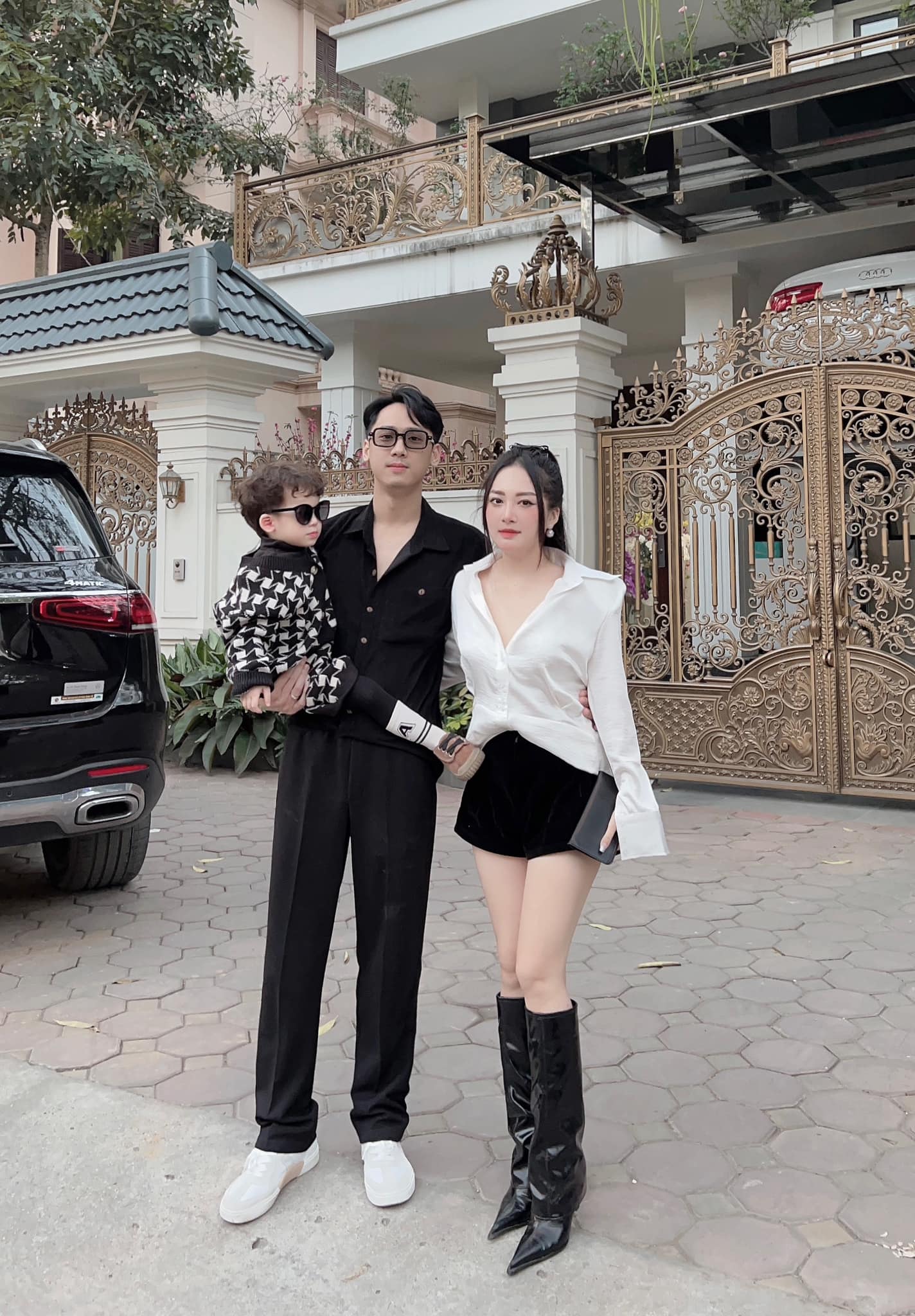 Em họ Hương Tràm lộ diện sau 1 tháng ở cữ, nhan sắc đỉnh chóp ai cũng khen nức nở - 2