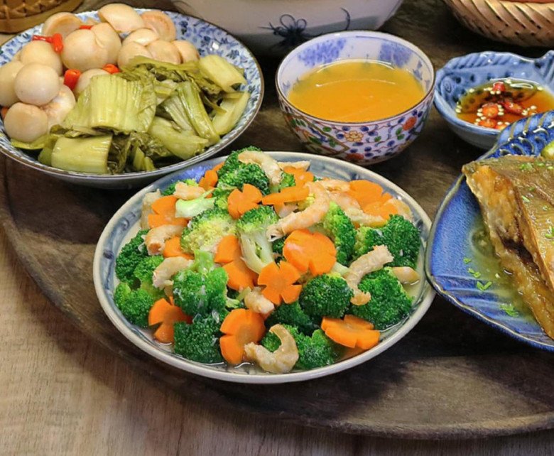 Hôm nay nấu gì: Cơm tối đầy ắp món ngon - 7