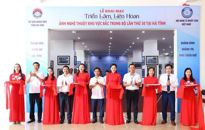 Liên hoan ảnh nghệ thuật Bắc miền Trung thành công tốt đẹp - 1