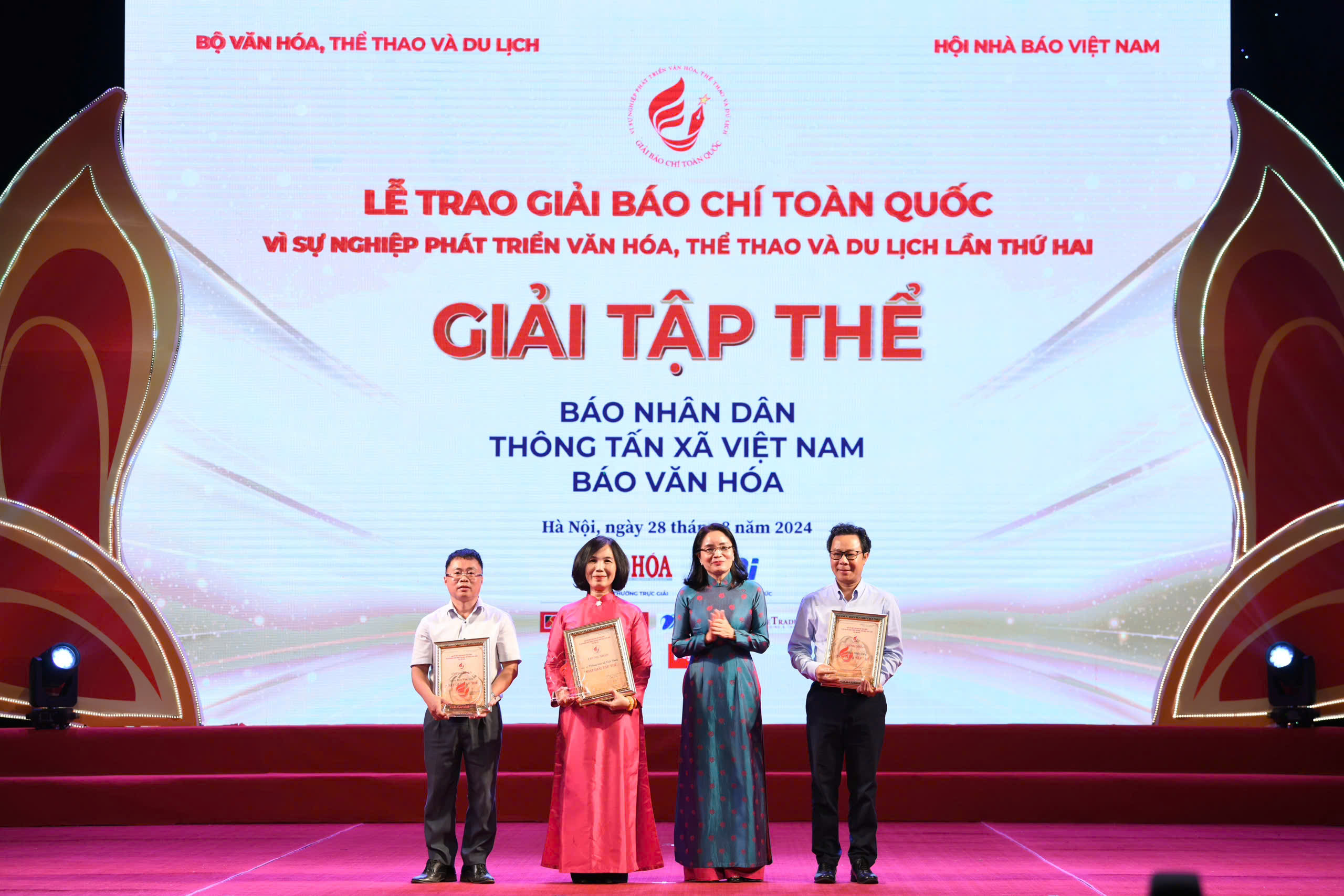 Tiếp tục lan tỏa những kết quả, thành tựu trên lĩnh vực văn hóa, thể thao, du lịch và gia đình - 7