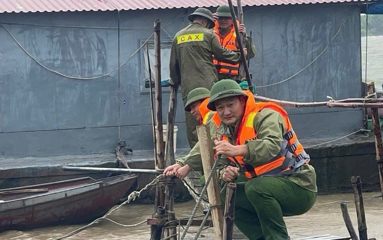 Phó Thủ tướng Trần Hồng Hà: Tập trung cao độ khôi phục hệ thống điện, thông tin liên lạc, đường giao thông - 10