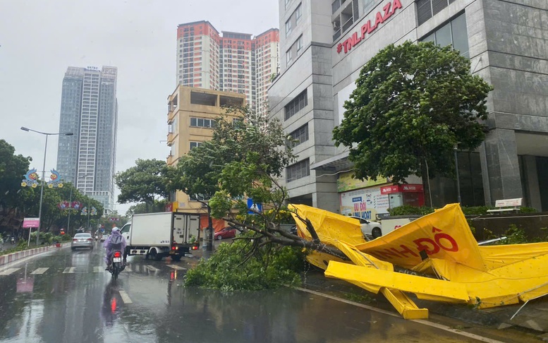 Phó Thủ tướng Trần Hồng Hà: Tập trung cao độ khôi phục hệ thống điện, thông tin liên lạc, đường giao thông - 14