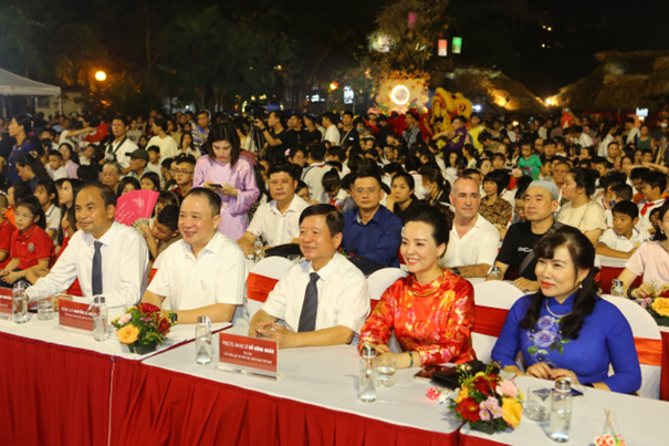 “Đêm hội Trăng rằm” quận Tây Hồ - Trung thu ấm áp yêu thương - 1