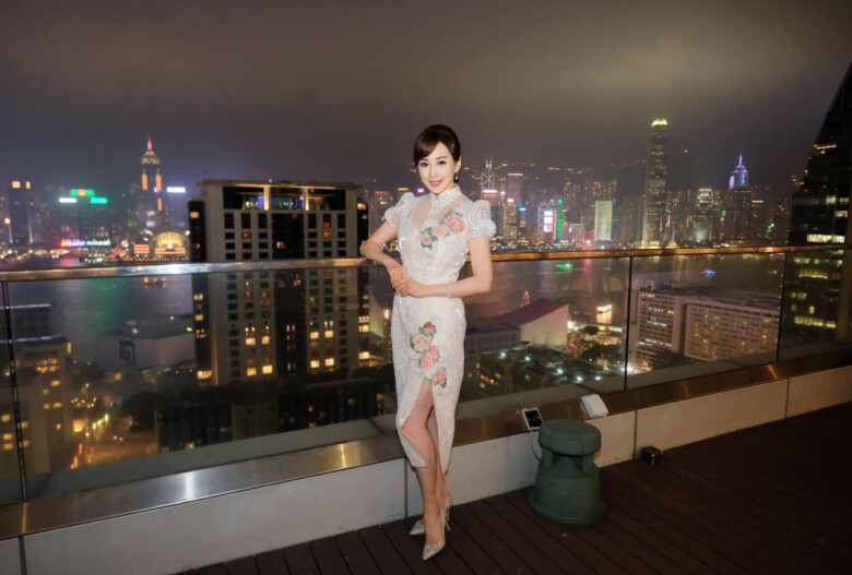 Hoa hậu rời bỏ vị trí phu nhân hào môn, làm mẹ đơn thân, sinh 3 con vẫn quyến rũ khiến bao người theo đuổi - 5