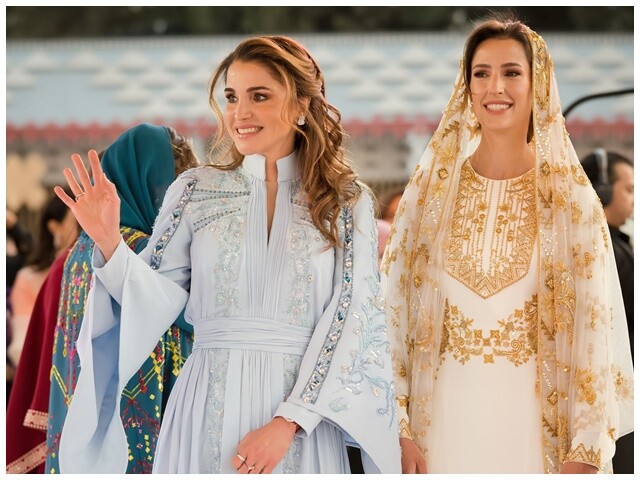 Hoàng hậu trẻ đẹp hơn cả con dâu, có công lớn giúp các mẹ bỉm sữa đẹp hơn sau khi sinh con - 5