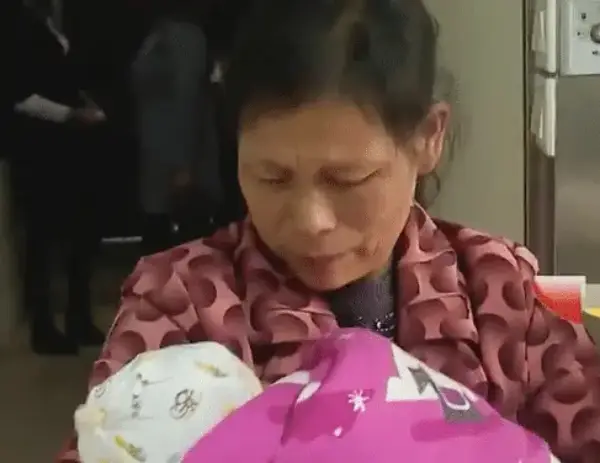 Tai nạn kinh hoàng khiến mẹ bầu 8 tháng nguy kịch, mẹ chồng đứng trước quyết định cứu con dâu hay cháu nội - 3