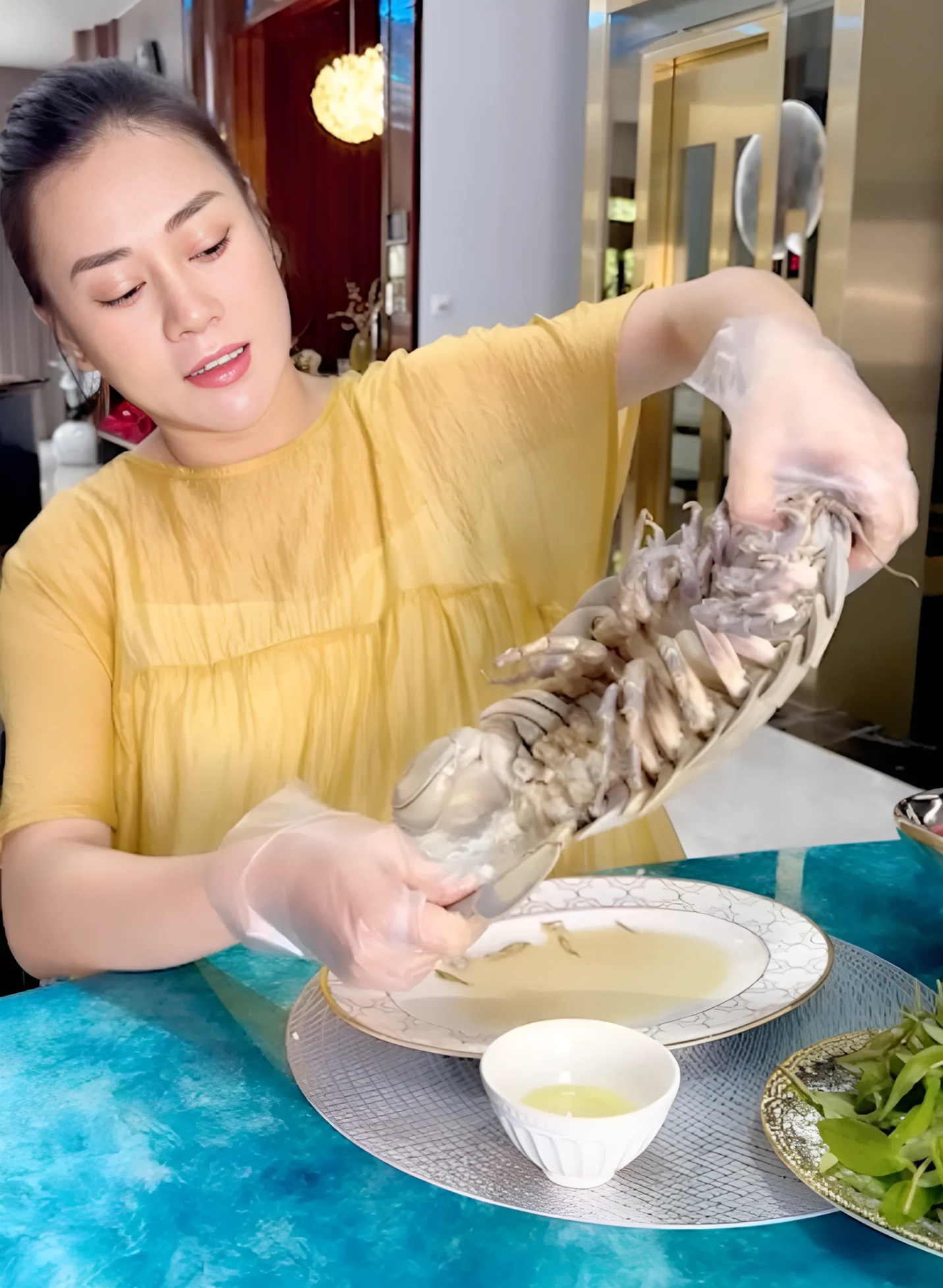 Loại hải sản đắt hơn tôm hùm khiến Quỳnh Trần JP và Phương Oanh đều chọn để bồi bổ thai kỳ, nhà giàu thèm cũng khó mua - 4