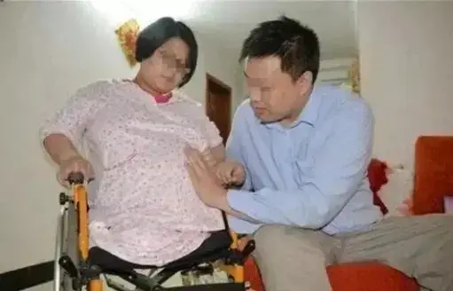 &#34;Người mẹ không chân&#34; vượt mọi thử thách để sinh đôi dù bác sĩ ngăn cản, cuộc sống hiện tại khiến nhiều người ngỡ ngàng - 6