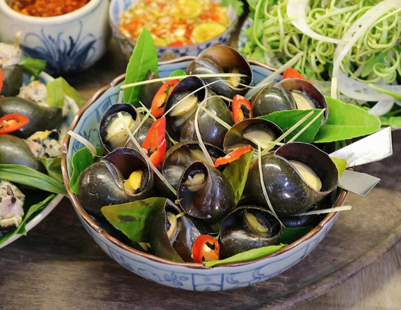 Hôm nay nấu gì: Bữa cơm tối toàn món ốc nhưng không ngán ngấy - 7