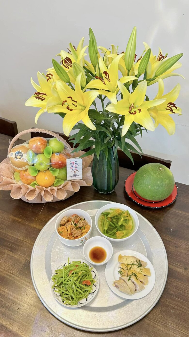 Chồng BTV Hoàng Linh vào bếp nấu đồ ăn giảm cân cho vợ, được khen &#34;văn võ song toàn&#34; - 9