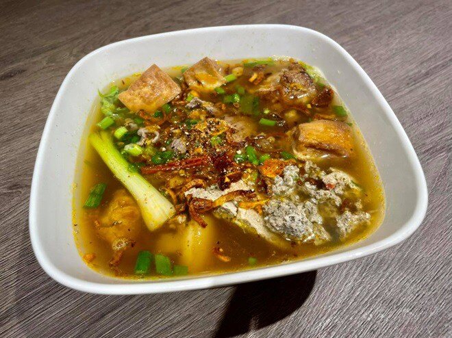 Hoa hậu Diễm Hương nhắc đến món ăn mẹ ruột nuôi sống gia đình, nay chồng trẻ của cô "kế thừa" - 4