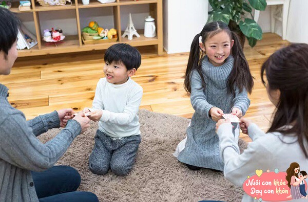 &#34;Dùng nghèo dạy con trai, dùng giàu nuôi con gái&#34; đúng hay sai? Chuyên gia tâm lý chỉ ra điều bố mẹ hay lầm tưởng - 1