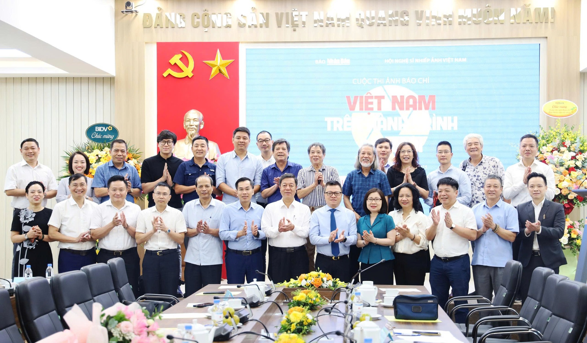 Phản ánh quá trình đổi mới của đất nước qua cuộc thi “Việt Nam trên hành trình đổi mới” - 1