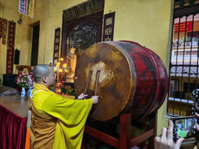 Chuông, trống ngân vang thời khắc lịch sử Đất nước khai mở kỷ nguyên mới
