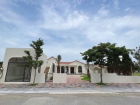 Có 3 tỷ đồng vẫn không mua được nhà Hà Nội, vợ chồng trẻ về quê xây nhà đẹp như resort