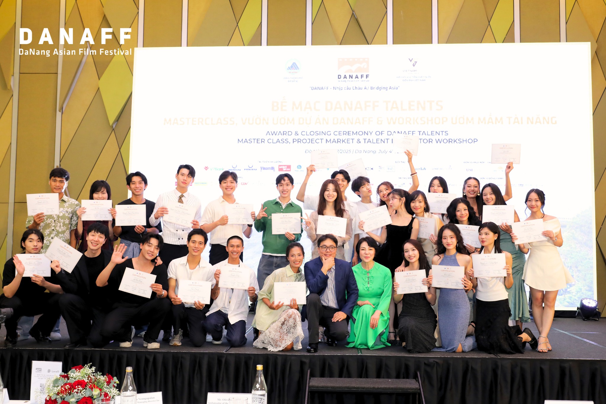 Liên hoan phim châu Á - Đà Nẵng lần thứ ba: Rực rỡ những ngày đêm - 4