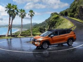 Xpander Cross - Veloz Cross: So kè siêu tiết kiệm và không gian đỉnh cao